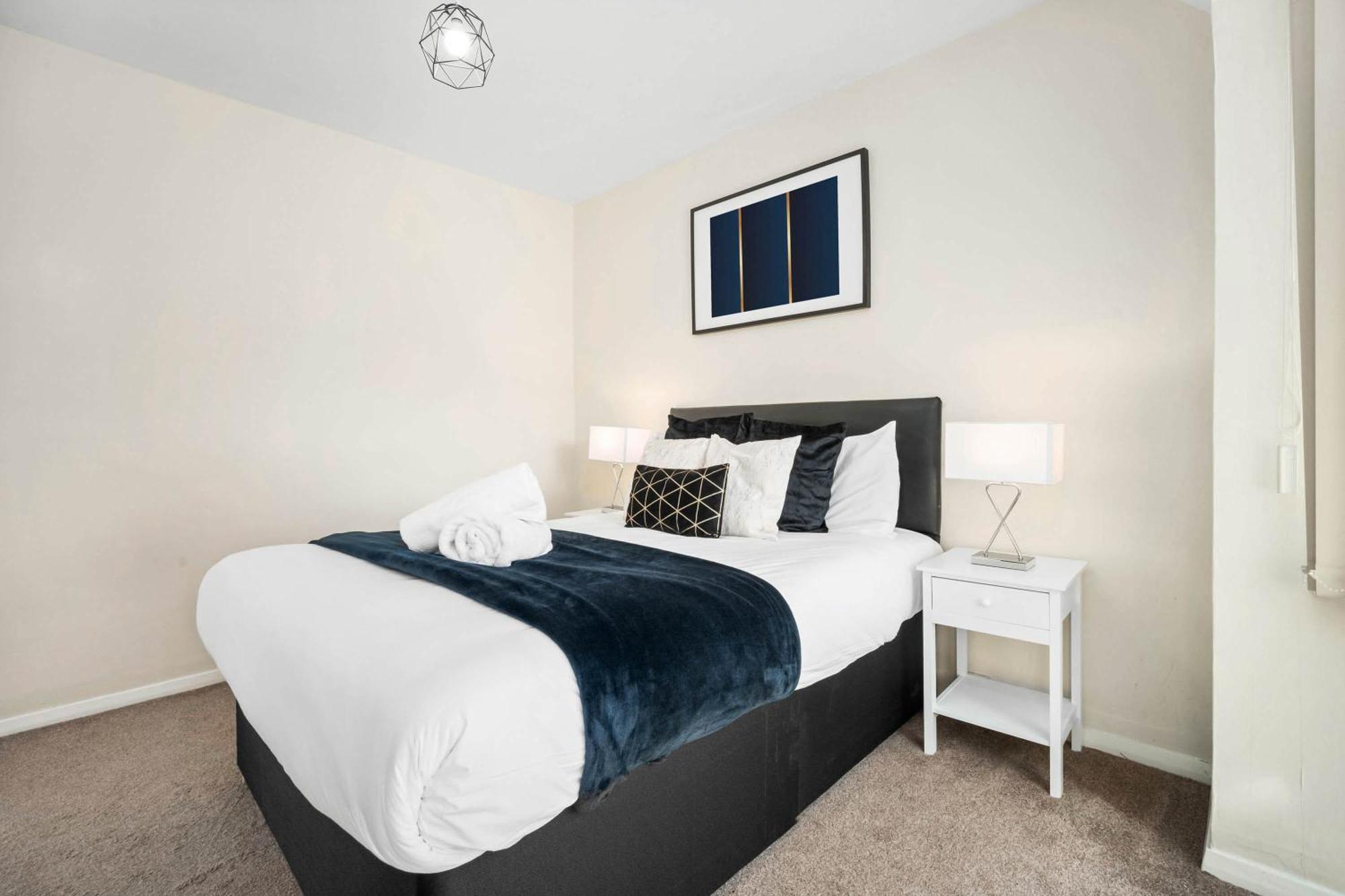 Luxury 3 Bedroom House - Parking - Garden - Pool & Tennis Table - Rated - 782s Birmingham